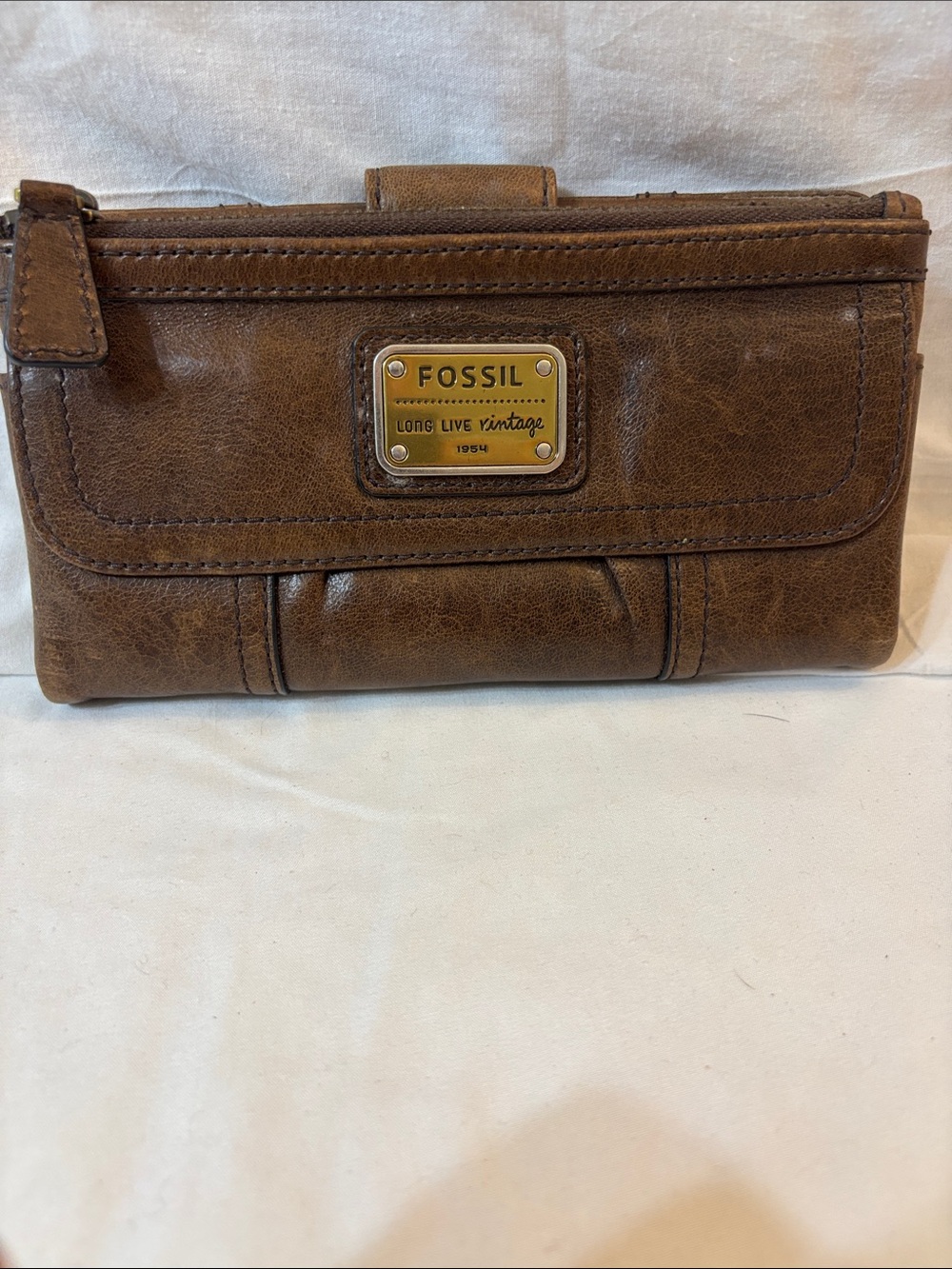Fossil Women's Brown Leather Wallet - Vintage Style distress, rustic Boho